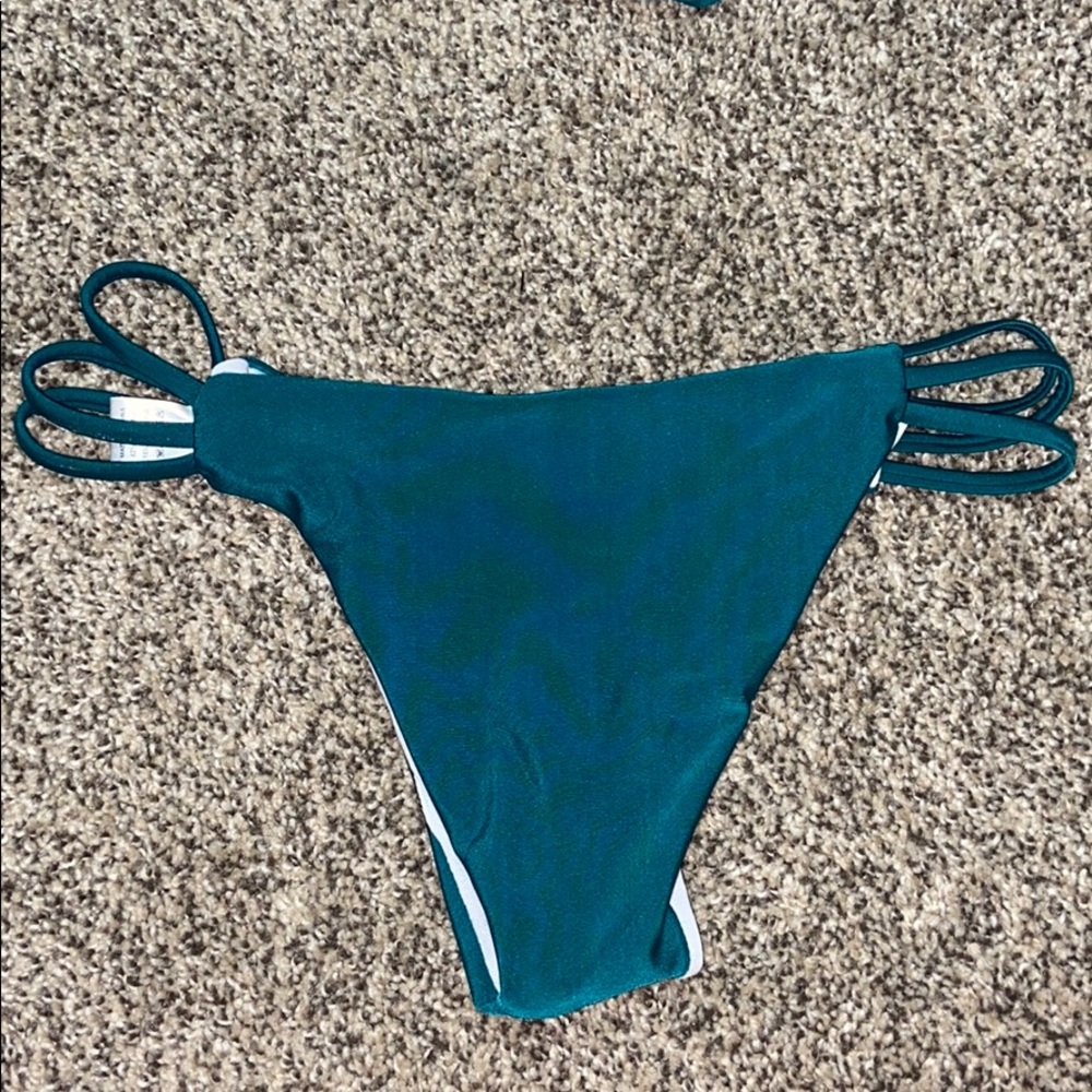 Bikini set - Picture 6 of 7